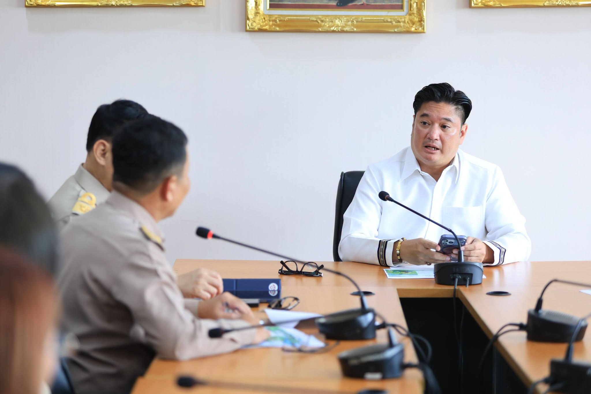 title - คณะผู้บริหาร ส.ป.ก. แสดงความยินดี เนื่องในโอกาส ปลัดกระทรวงเกษตรและสหกรณ์ เข้ารับตำแหน่งใหม่